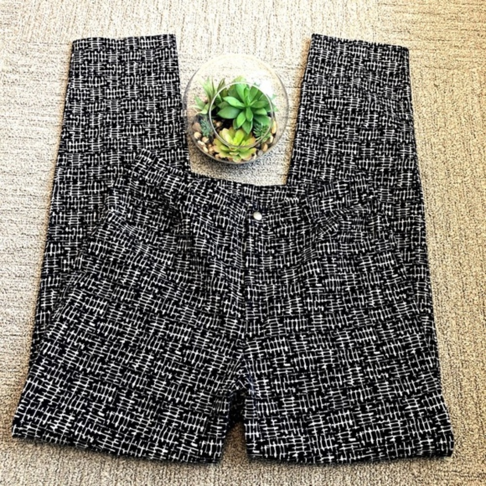 2/$20 💙 Dana Buchman Patterned Pants Size 4 0060